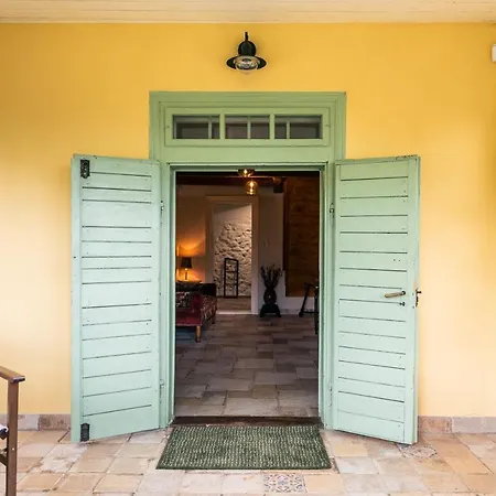 Domcok Na Slnecnom Kopci