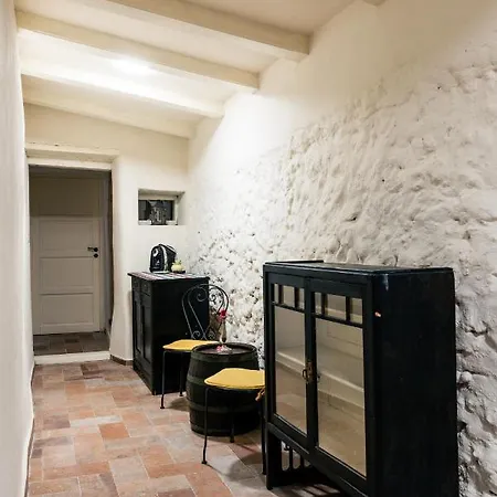 Domcok Na Slnecnom Kopci