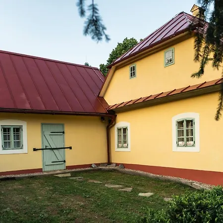 Domcok Na Slnecnom Kopci Banska Stiavnica