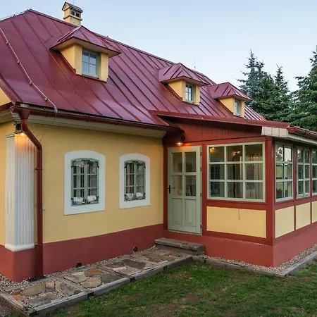 Domcok Na Slnecnom Kopci Banska Stiavnica