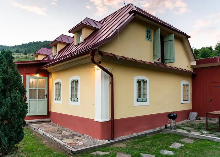 Domcok Na Slnecnom Kopci *
